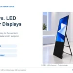 Portable YJCEN LCD poster with folding rear support in a trade show rendering, highlighting native pixels, content fit and booth footprint.